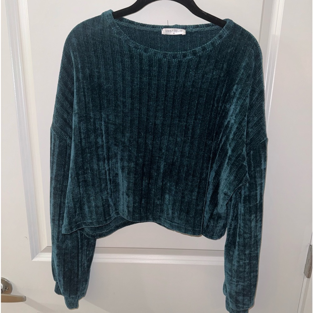 Vestique teal cropped sweater